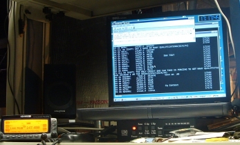 a shot of the DX Spider node setup. Note old laptop and D700a